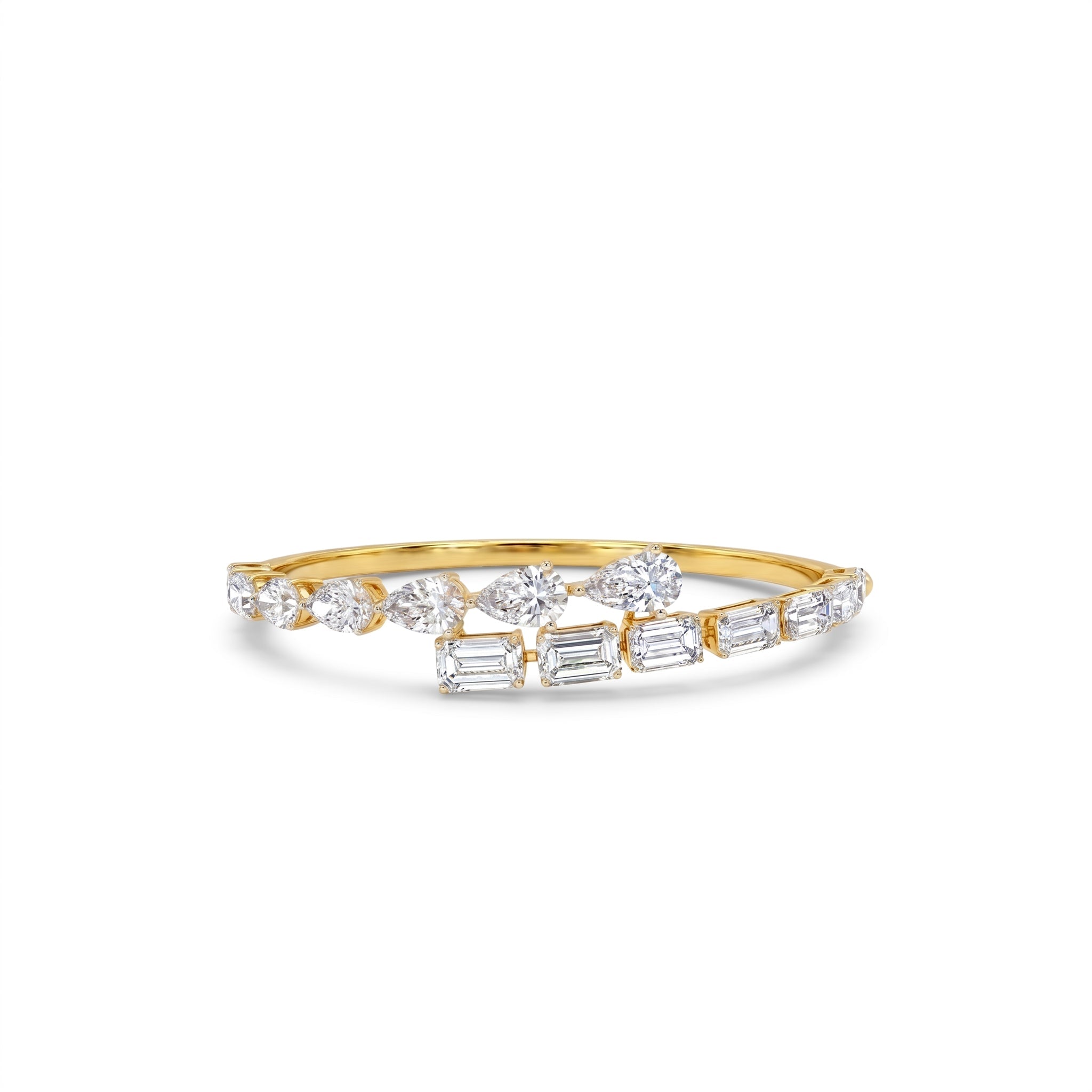 Emerald and Pear Diamond Bangle in 18K yellow gold, lab-grown diamond