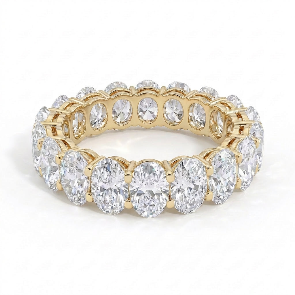 Oval Eternity Band in 18K yellow gold, lab-grown diamond