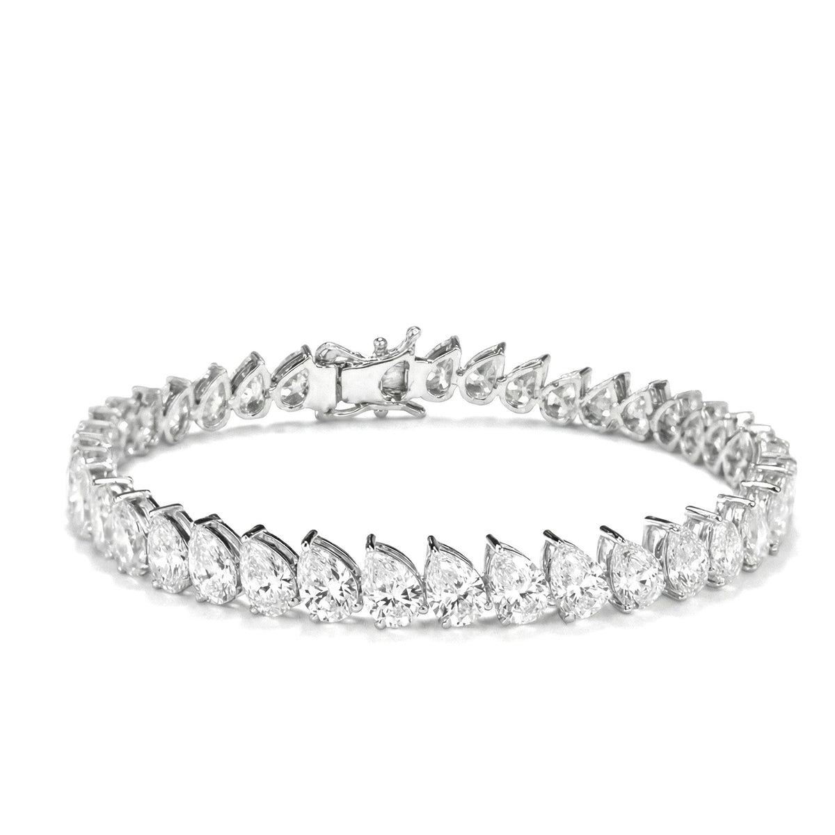 Pear Cross Tennis Bracelet in 18K white gold, lab-grown diamond