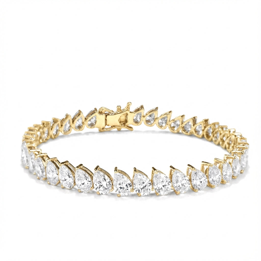 Pear Cross Tennis Bracelet in 18K yellow gold, lab-grown diamond