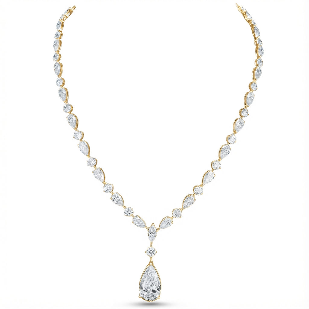 Round and Pear Drop Necklace in 18K yellow gold, lab-grown diamond