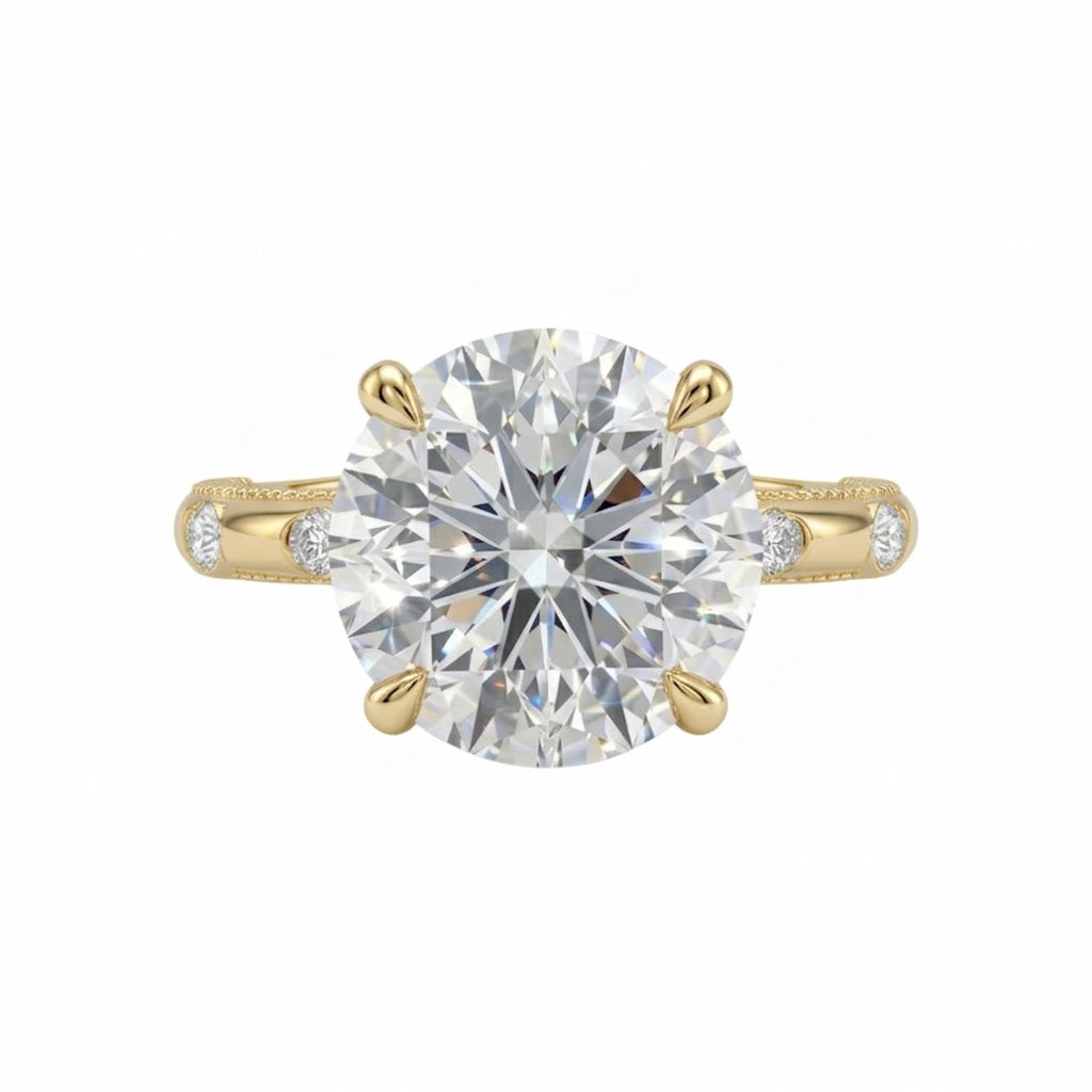 Round Side-Pavé Solitaire Ring in 18K yellow gold, lab-grown diamond