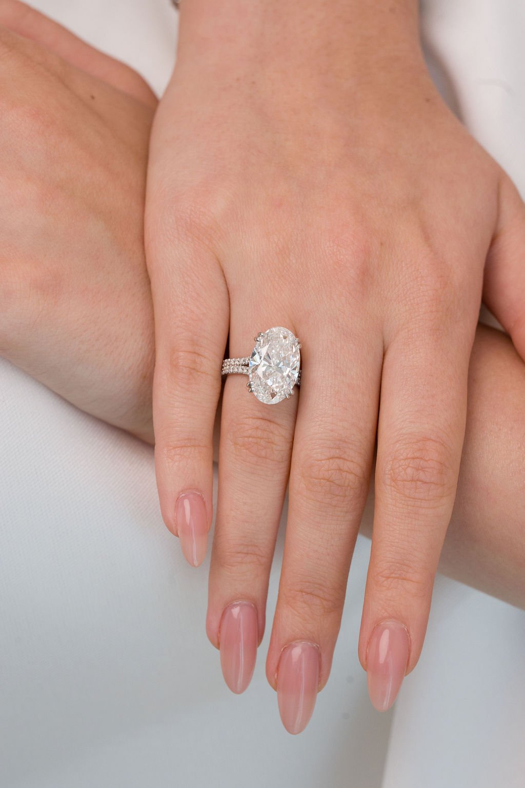 Stellar Gems lab-grown oval diamond solitaire engagement ring close-up